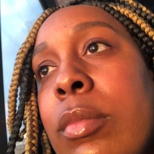 Meet your Posher, Candice